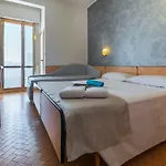 Albatros 3*