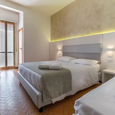 Albatros Hotell 3*